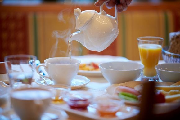 A perfectly tailored breakfast service at the Hotel Garni Schneider
