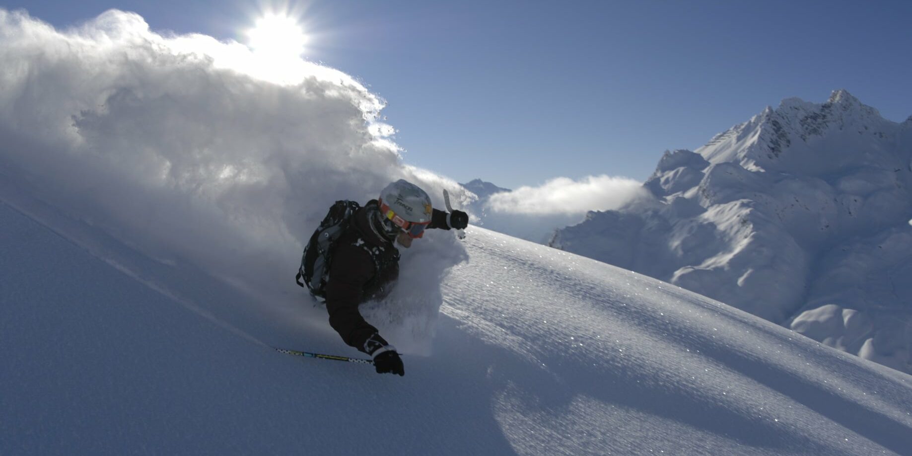 A great freeride experience with one of our ski schools in Lech Zürs.