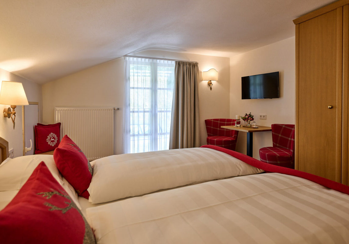 Schlafzimmer Valluga mit Dachschräge